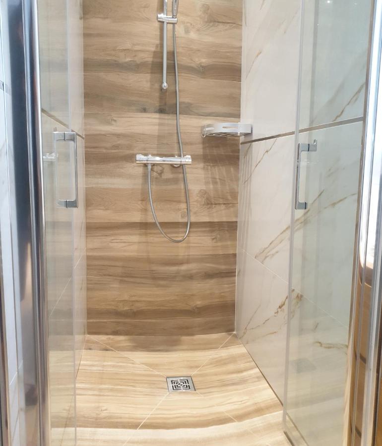 La Maioun Di Jose - Appt 2 Pieces Centre Coeur Marche De La Liberation Appartement *
